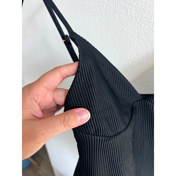 Frankies Bikini Mojave One Piece black S - Picture 6 of 6